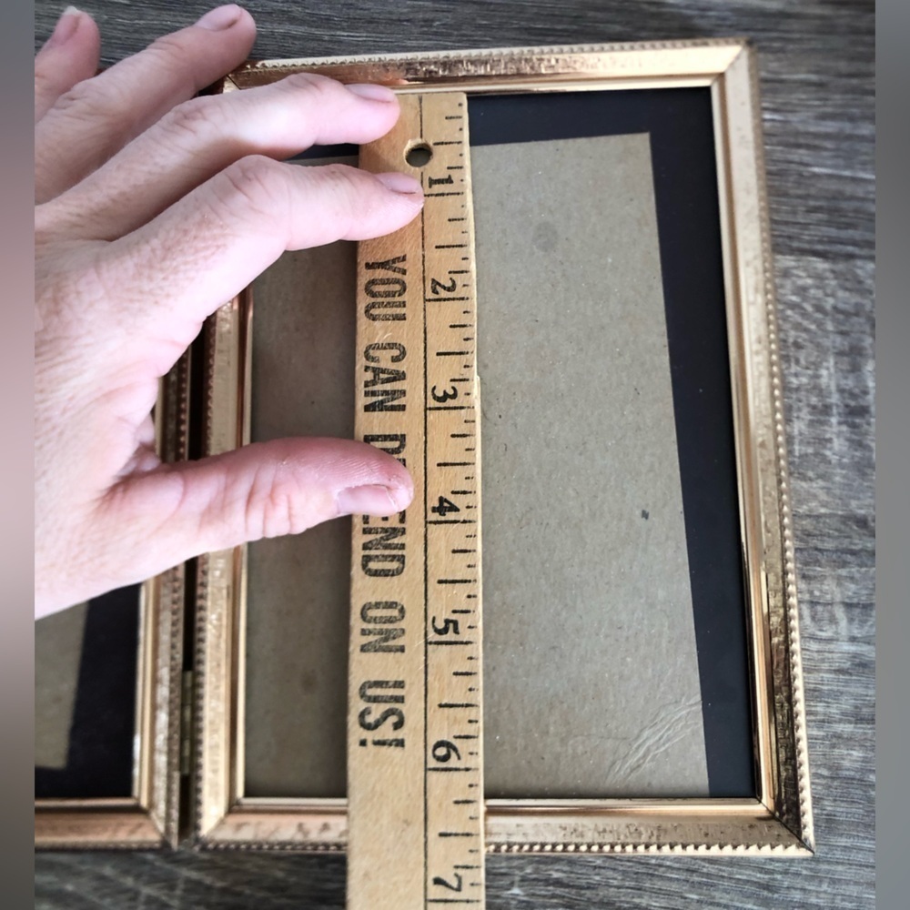 Vtg Patterned Gold Triple Picture Frame - Picture 7 of 11